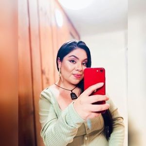 Meet your Posher, Melany